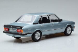 BMW M535i E12 Blau Norev 1:18 183269 Druckguss — Bild 2 von 6