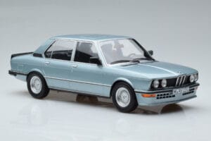 BMW M535i E12 Blau Norev 1:18 183269 Druckguss — Bild 4 von 6