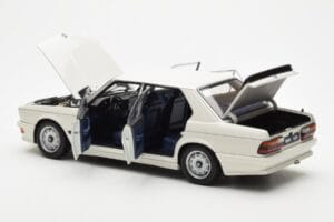 BMW M535i E28 Alpine Weiß AUTOart 1:18 75161 Druckguss — Bild 5 von 10