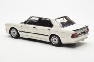 BMW M535i E28 Alpine Weiß AUTOart 1:18 75161 Druckguss — Bild 7 von 10