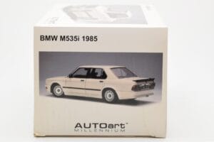 BMW M535i E28 Alpine Weiß AUTOart 1:18 75161 Druckguss — Bild 8 von 10