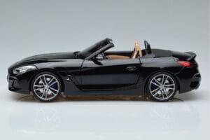 BMW Z4 G29 Schwarz Metallic Norev 1:18 183272 Druckguss — Bild 4 von 7
