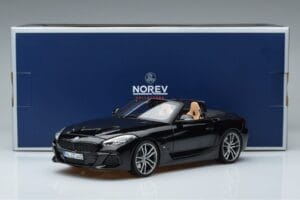 BMW Z4 G29 Schwarz Metallic Norev 1:18 183272 Druckguss — Bild 7 von 7