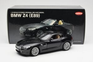 BMW Z4 E89 Spider Schwarz Metallic Kyosho 1:18 08771BK Druckguss — Bild 9 von 9
