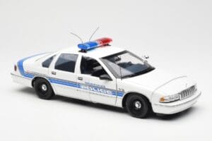 Chevrolet Caprice Sebring Polizei UT Models 1:18 21029 Druckguss — Bild 4 von 6