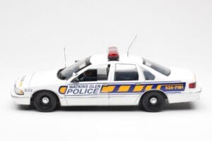 Chevrolet Caprice Watkins Glen Polizei UT Models 1:18 21028 Druckguss — Bild 3 von 6