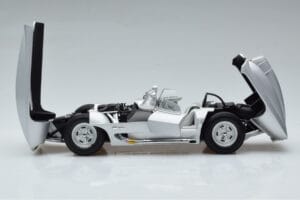 Chevrolet Corvette C1 Stingray Concept AUTOart 1:18 71000 Druckguss — Bild 4 von 8