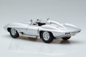 Chevrolet Corvette C1 Stingray Concept AUTOart 1:18 71000 Druckguss — Bild 7 von 8