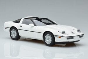 Chevrolet Corvette C4 Weiß AUTOart 1:18 71243 Druckguss — Bild 6 von 8