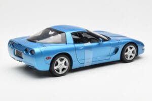 Chevrolet Corvette C5 Blau Metallic UT Models 1:18 21004 Druckguss — Bild 2 von 6