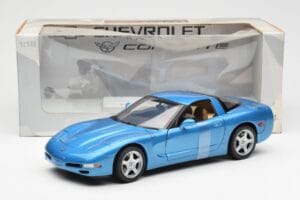 Chevrolet Corvette C5 Blau Metallic UT Models 1:18 21004 Druckguss — Bild 6 von 6