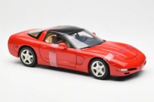 Chevrolet Corvette C5 Hardtop Rot UT Models 1:18 21041 Druckguss — Bild 4 von 6