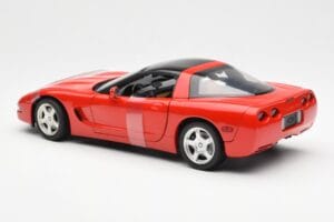 Chevrolet Corvette C5 Hardtop Rot UT Models 1:18 21041 Druckguss — Bild 5 von 6