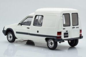 Citroen C15 D Weiß Otto 1:18 OT956 Resin — Bild 5 von 6