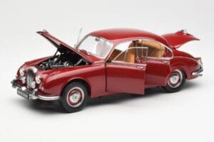 Daimler 250 V8 Rot Paragon 1:18 PA-98312 Druckguss — Bild 2 von 8