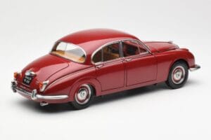 Daimler 250 V8 Rot Paragon 1:18 PA-98312 Druckguss — Bild 3 von 8