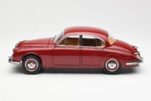 Daimler 250 V8 Rot Paragon 1:18 PA-98312 Druckguss — Bild 4 von 8