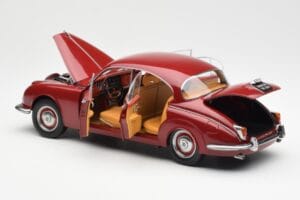 Daimler 250 V8 Rot Paragon 1:18 PA-98312 Druckguss — Bild 5 von 8