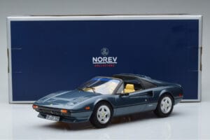 Ferrari 308 GTS Blau Norev 1:18 187933 Druckguss — Bild 7 von 7