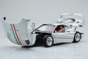 Ferrari F40 Perlweiß Italy Kyosho 1:18 08416PWT-G Druckguss — Bild 2 von 8
