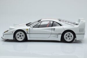 Ferrari F40 Perlweiß Italy Kyosho 1:18 08416PWT-G Druckguss — Bild 4 von 8