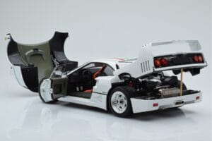 Ferrari F40 Perlweiß Italy Kyosho 1:18 08416PWT-G Druckguss — Bild 5 von 8