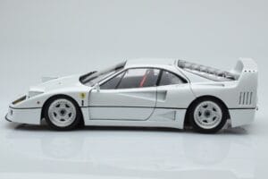 Ferrari F40 Perlweiß Kyosho 1:18 08416PW-G Druckguss — Bild 4 von 8