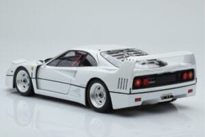 Ferrari F40 Perlweiß Kyosho 1:18 08416PW-G Druckguss — Bild 7 von 8