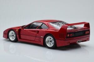 Ferrari F40 Rot Metallic Asia Exclusive Kyosho 1:18 08416RM-G Druckguss — Bild 8 von 14
