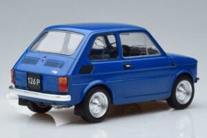 Fiat 126P Blau MCG 1:18 MCG18324 Druckguss — Bild 2 von 6