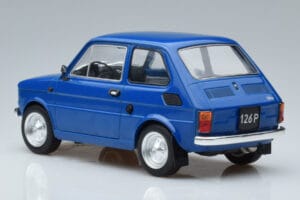 Fiat 126P Blau MCG 1:18 MCG18324 Druckguss — Bild 5 von 6