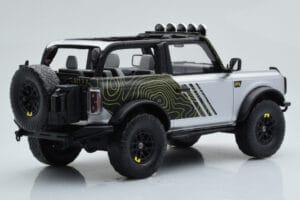 Ford Bronco RTR Iconic Silber GT Spirit 1:18 GT404 Resin — Bild 2 von 6