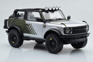 Ford Bronco RTR Iconic Silber GT Spirit 1:18 GT404 Resin — Bild 4 von 6