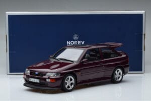 Ford Escort RS Cosworth Lila Norev 1:18 182778 Druckguss — Bild 6 von 6