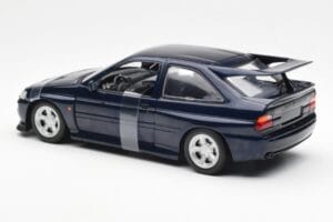 Ford Escort RS Cosworth Blau Metallic UT Models 1:18 180082101-R1 Druckguss — Bild 4 von 6