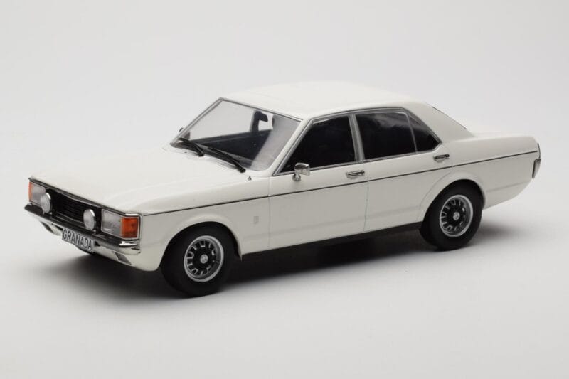 Ford Granada Mk1 Weiß MCG 1:18 MCG18395 Druckguss
