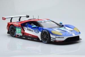 Ford GT Chip Ganassi Racing UK #67 M. Franchitti / A. Priaulx / H. Tincknell 24 Hours of Le Mans 2016 Minichamps 1:18 1551686 — Bild 4 von 6