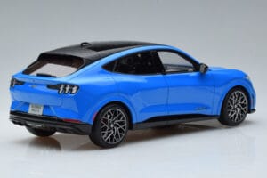 Ford Mustang Mach-E GT Performance Blau Otto 1:18 OT414 Resin — Bild 2 von 6