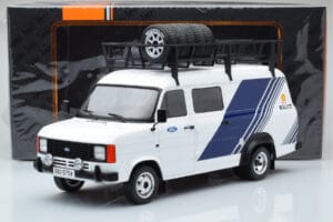 Ford Transit Mk2 Van Team Ford Rally Assistance IXO 1:18 18RMC058XE Druckguss — Bild 6 von 6