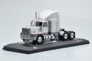 GMC General SBFA Silber IXO 1:43 TR166 Druckguss