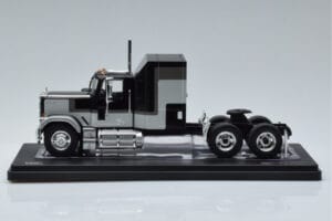 GMC General Silber Schwarz IXO 1:43 TR117 Druckguss — Bild 3 von 6