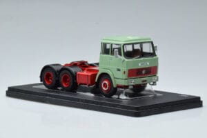 Henschel HS 19 TS Grün IXO 1:43 TR151 Druckguss — Bild 4 von 6