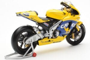 Honda RC211V Pramac Pons #3 M. Biaggi MotoGP 2003 Minichamps 1:12 122037103 Druckguss — Bild 3 von 4