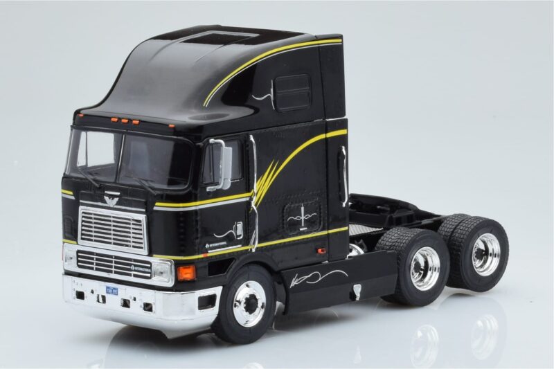 International Eagle Cabover Schwarz IXO 1:43 TR169 Druckguss