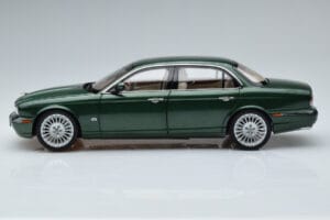Jaguar XJ6 X350 Racing Grün Almost Real 1:18 810502 Druckguss — Bild 5 von 13