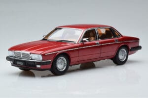 Jaguar XJ6 XJ40 Flamenco Rot Almost Real 1:18 810541 Druckguss