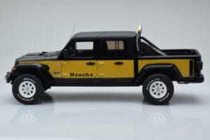 Jeep Gladiator Honcho Schwarz GT Spirit 1:18 GT422 Resin — Bild 3 von 6