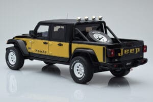 Jeep Gladiator Honcho Schwarz GT Spirit 1:18 GT422 Resin — Bild 5 von 6