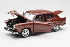 Kaiser Henry J Caribbean Coral Metallic Sun Star 1:18 5101 Druckguss — Bild 2 von 8