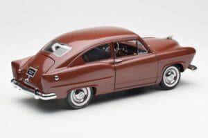 Kaiser Henry J Caribbean Coral Metallic Sun Star 1:18 5101 Druckguss — Bild 3 von 8